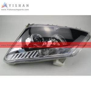 Head Lamp 8981253835 Pre Isuzu DMAX 2012 rok bez motora