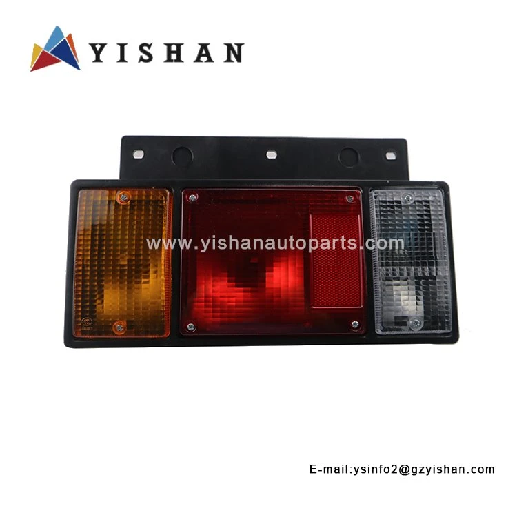 ISUZU NPR 4HK1 KONCOVÉ SVETLO 8972133691